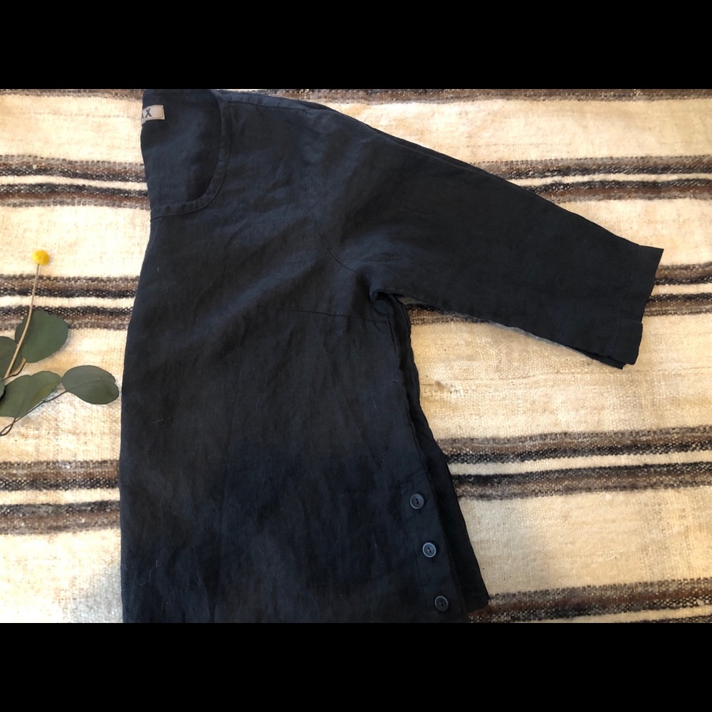 Flax brand top